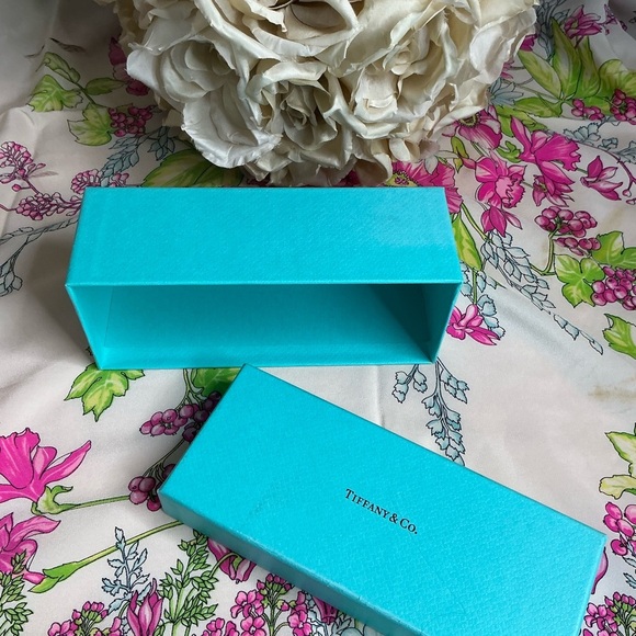Tiffany & Co. Blue Jewelry Box - Picture 5 of 10